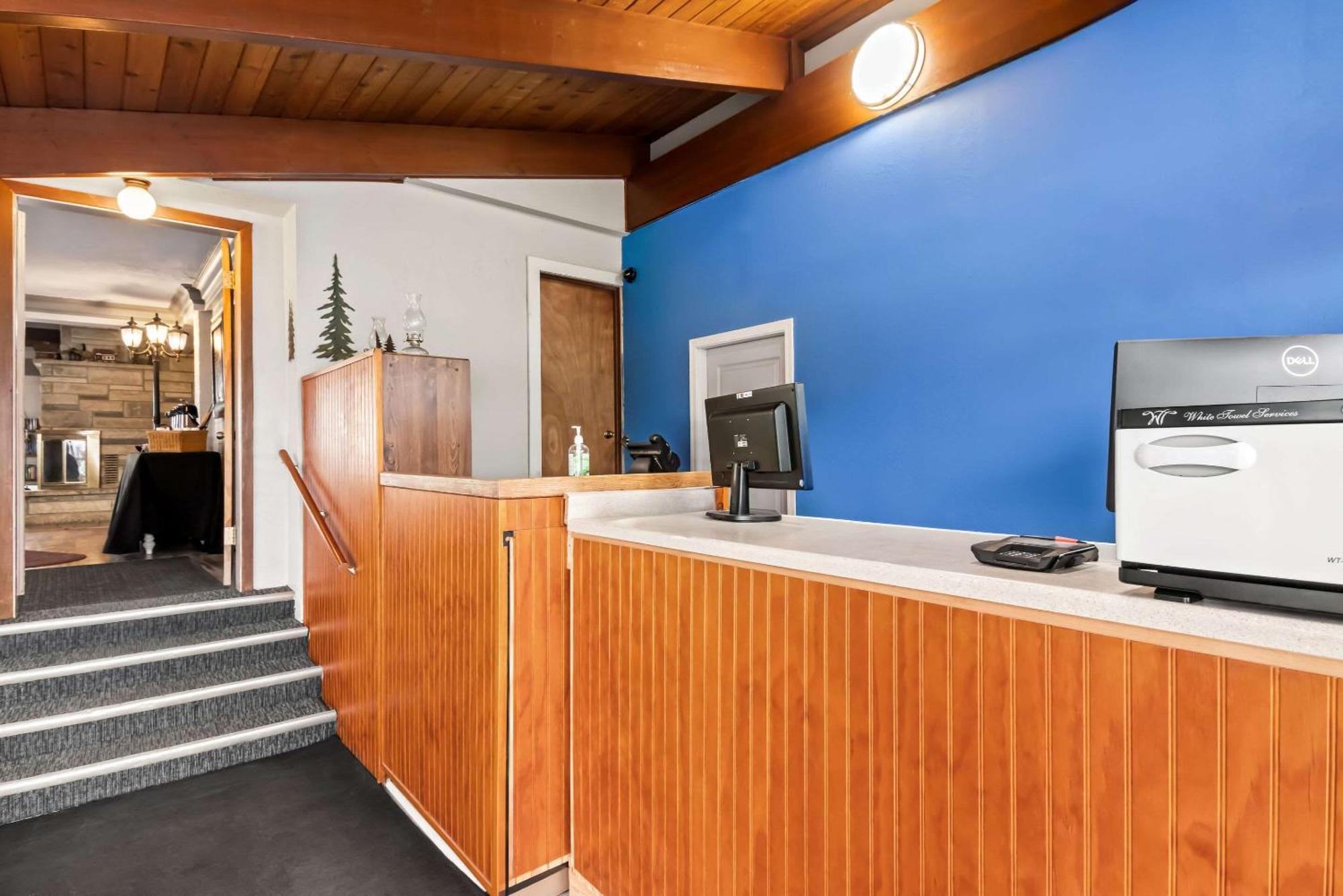 Rodeway Inn Formerly Camp Inn Lodge Oscoda Extérieur photo